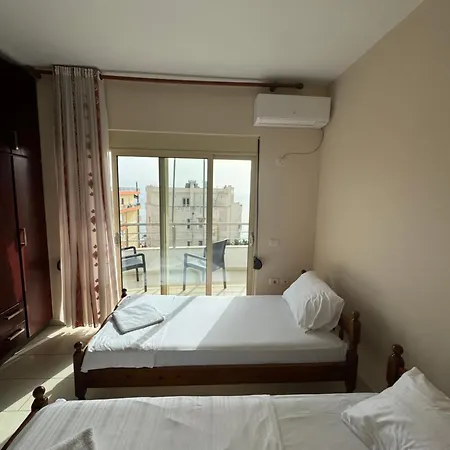 Klejdi Apartamento *
